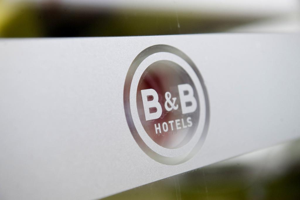B&B Hotel Lyon Grand Stade Meyzieu Exterior foto